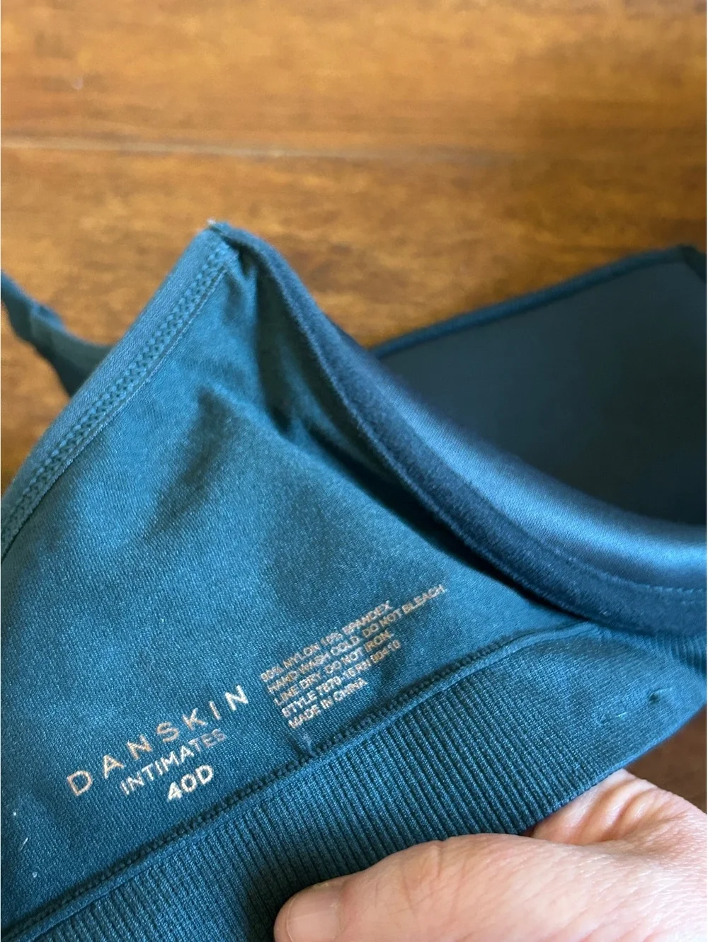 Danskin Intimates Padded Bra Size 40D in Teal